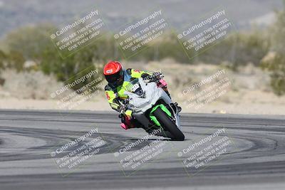 media/Jan-15-2026-Racers Edge (Thu) [[dfebeb70ab]]/3-B Group/Session 4 (Turn 5)/